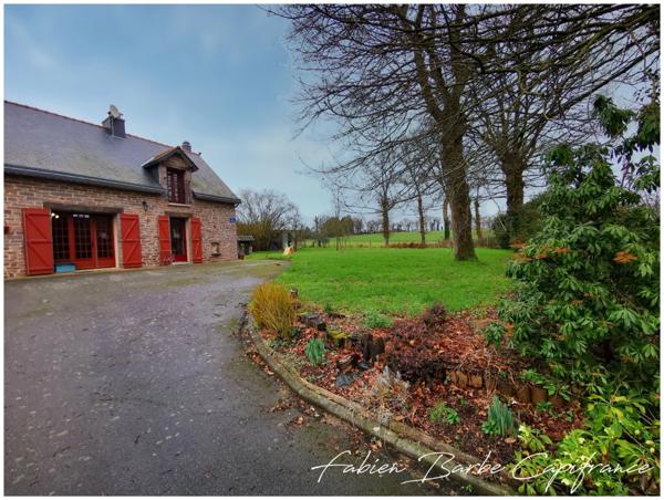 À vendre – Charmante longère en pierre avec dépendance à MERNEL (proche Guer & Brocéliande)