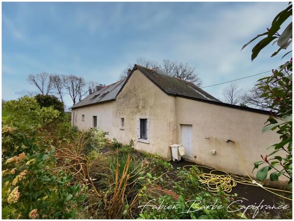 À vendre – Charmante longère en pierre avec dépendance à MERNEL (proche Guer & Brocéliande)
