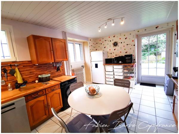 À vendre – Charmante longère en pierre avec dépendance à MERNEL (proche Guer & Brocéliande)