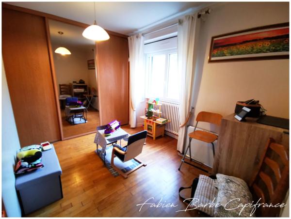 À vendre – Charmante longère en pierre avec dépendance à MERNEL (proche Guer & Brocéliande)