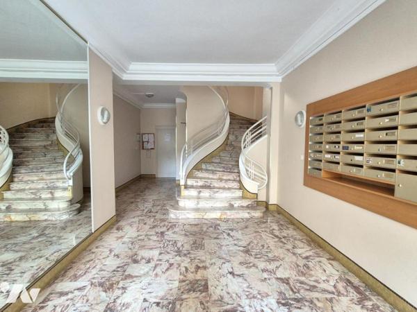 Andrioli / Promenade des Anglais - Un 3 Pièces rénové avec balcon et aperçu mer !