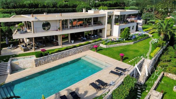 Maison à VILLEFRANCHE SUR MER (06230)