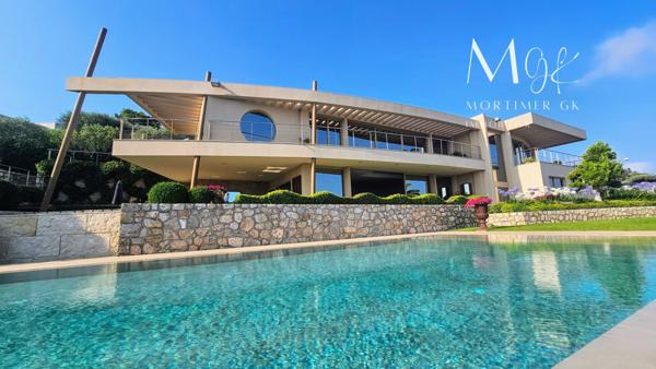 Maison à VILLEFRANCHE SUR MER (06230)