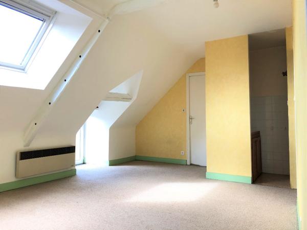 Appartement T6 à louer en triplex avec jardin à Sérent bourg