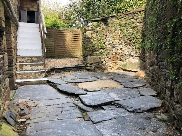 Appartement T6 à louer en triplex avec jardin à Sérent bourg