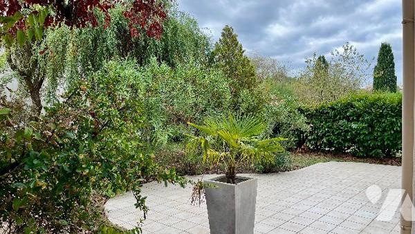 SAINTE-LUCE-SUR-LOIRE – MAISON FAMILIALE AVEC JARDIN ARBORÉ