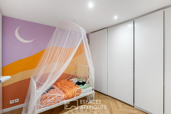 Dernier étage sous les toits repensé par architecte dans le Haut Marais