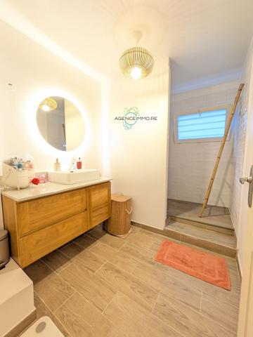 Jolie villa F4 jumelée à La Possession