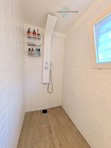 Jolie villa F4 jumelée à La Possession