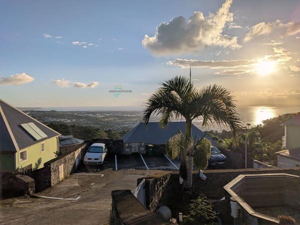 Jolie villa F4 jumelée à La Possession