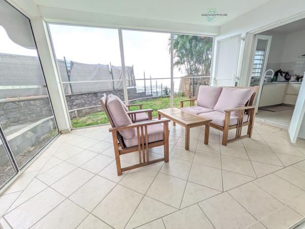 Jolie villa F4 jumelée à La Possession