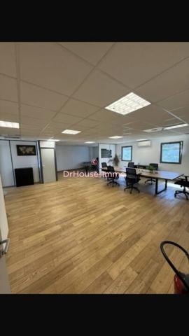 Bureau à louer de 97 m²