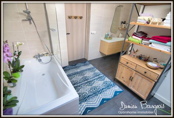 Superbe duplex T5 rénové avec jardin privatif sur le hameau de pregnin