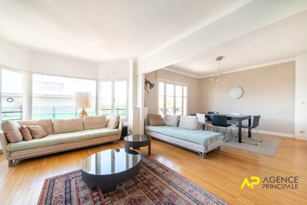 Superbe appartement 5 pièces à vendre à La Garenne-Colombes, 5ème étage, exposition sud €782 500 ** - Référence 13762