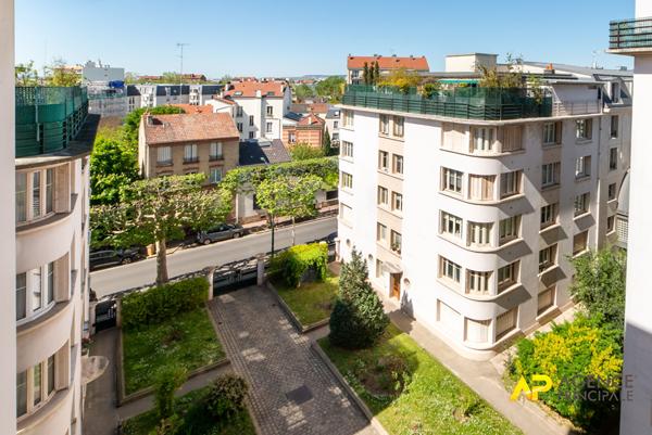 Superbe appartement 5 pièces à vendre à La Garenne-Colombes, 5ème étage, exposition sud €782 500 ** - Référence 13762
