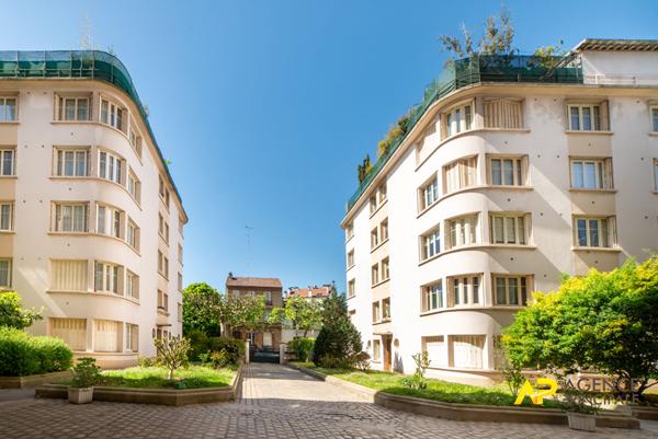Superbe appartement 5 pièces à vendre à La Garenne-Colombes, 5ème étage, exposition sud €782 500 ** - Référence 13762