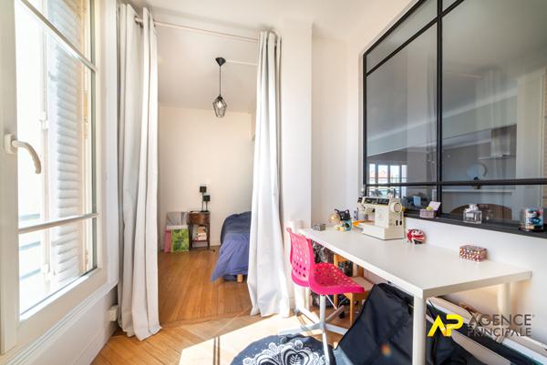 Superbe appartement 5 pièces à vendre à La Garenne-Colombes, 5ème étage, exposition sud €782 500 ** - Référence 13762