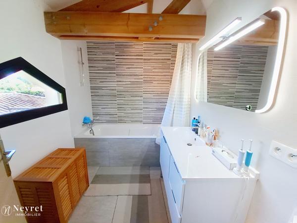 Rare : Maison d'architecte d'exception de 308 m² sur son terrain paysagé de 2546 m²
