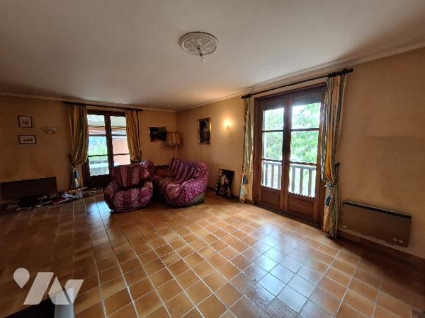 Maison située à VILLEFRANCHE-DE-ROUERGUE, 88 m² habitables, de type 3.