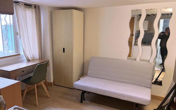 Appartement à vendre    1 pièce • 12,20 m2 Hyères