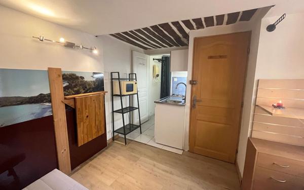 Appartement à vendre    1 pièce • 12,20 m2 Hyères