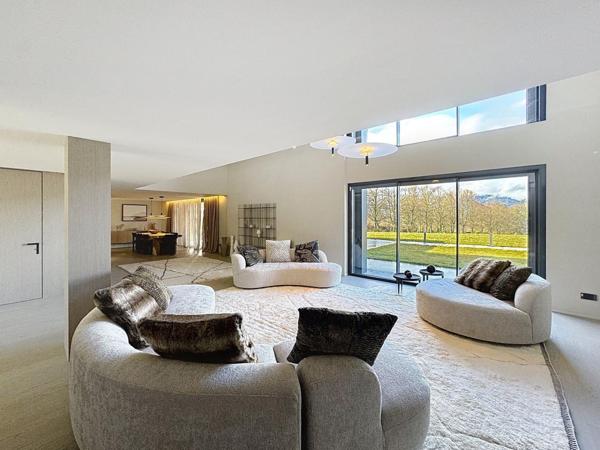 Nernier (74140) Villa contemporaine d’exception avec vue lac à Nernier