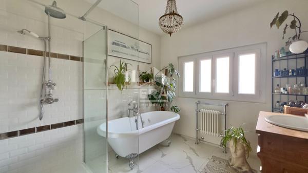 MAISON MEULIERE INDEPENDANTE 5 PIÈCES À SAVIGNY-SUR-ORGE, SECTEUR RÉSIDENTIEL PROCHE TRANSPORTS