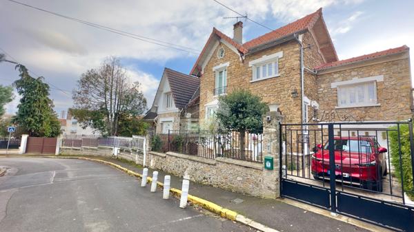 MAISON MEULIERE INDEPENDANTE 5 PIÈCES À SAVIGNY-SUR-ORGE, SECTEUR RÉSIDENTIEL PROCHE TRANSPORTS
