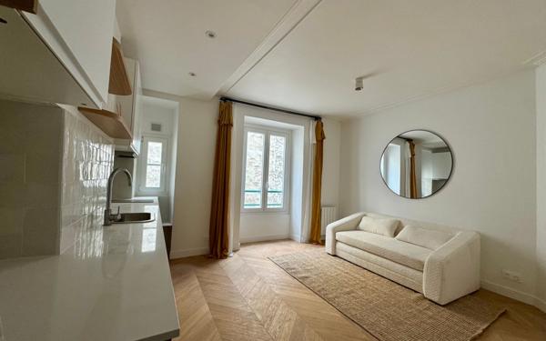Appartement à vendre    1 pièce • 19 m2 Paris 18