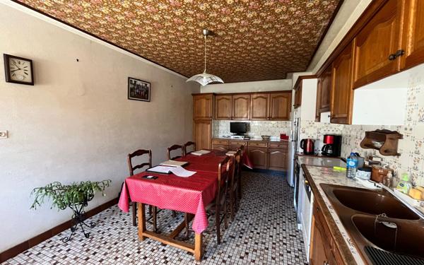 Maison à vendre    4 pièces •  Ménigoute