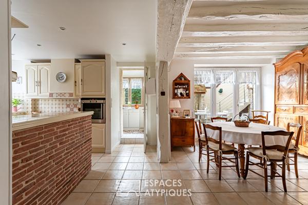 Maison et patio secret au coeur de Maule