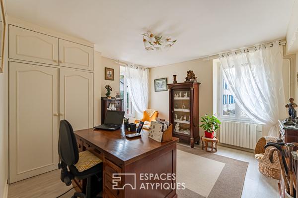 Maison et patio secret au coeur de Maule