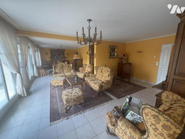 APPARTEMENT A VENDRE à CAMBRAI de type 4 d'une superficie de 131 m²