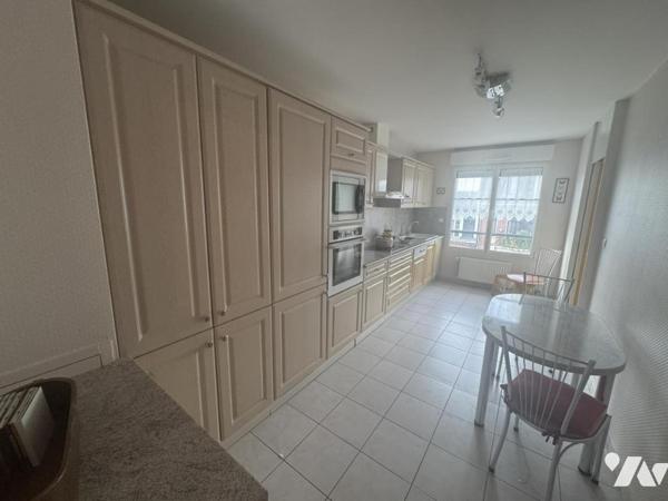 APPARTEMENT A VENDRE à CAMBRAI de type 4 d'une superficie de 131 m²