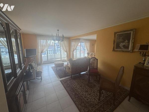 APPARTEMENT A VENDRE à CAMBRAI de type 4 d'une superficie de 131 m²