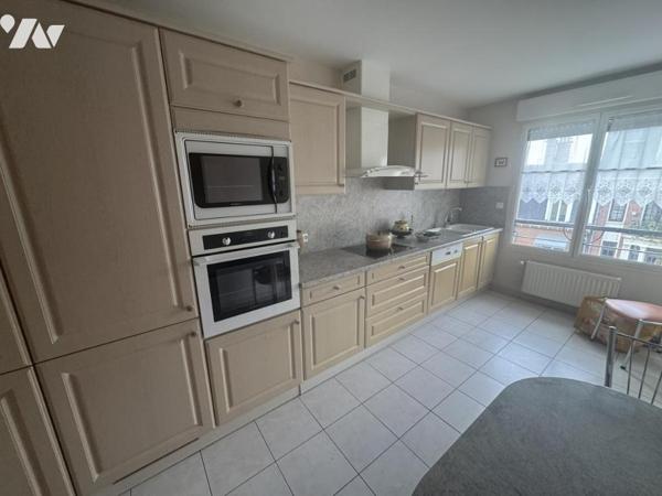 APPARTEMENT A VENDRE à CAMBRAI de type 4 d'une superficie de 131 m²