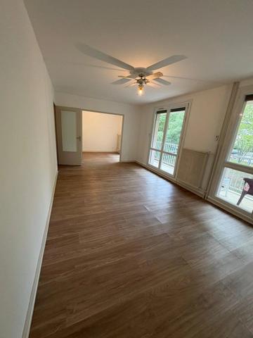 Location Appartement 5 pièces 89 m2 à Valence