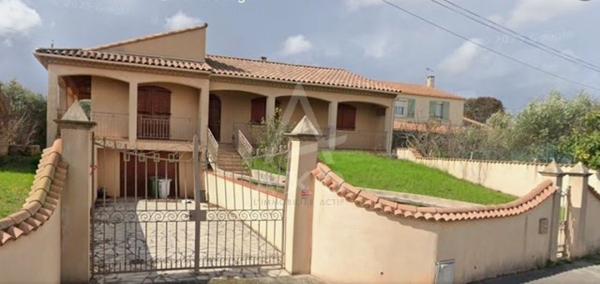 VILLA TRADITIONNELLE 140 M² SOUS SOL 80 M² SUR 779 M² JARDIN