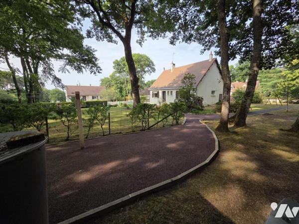 Quartier résidentiel des hauts d'Allonnes, Pavillon 124 m² 3 ch + bureau, sur parc arboré au calme