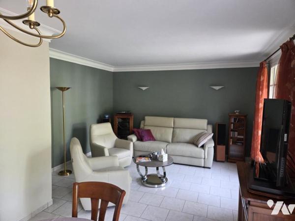 Quartier résidentiel des hauts d'Allonnes, Pavillon 124 m² 3 ch + bureau, sur parc arboré au calme