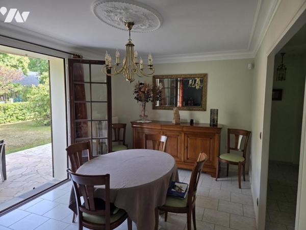 Quartier résidentiel des hauts d'Allonnes, Pavillon 124 m² 3 ch + bureau, sur parc arboré au calme