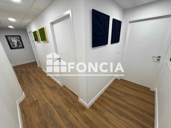 Location Local commercial 1 pièce 13.1 m² - 11 RUE CHARLES GILLE Tours 37000