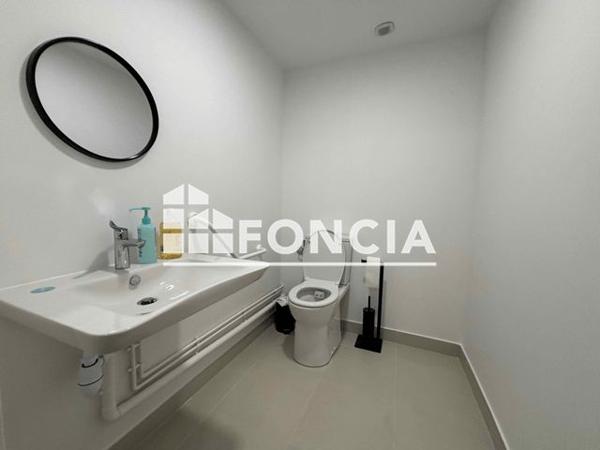 Location Local commercial 1 pièce 13.1 m² - 11 RUE CHARLES GILLE Tours 37000