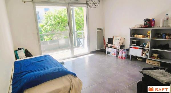 Studio avec balcon, vendu loué, parking inclus