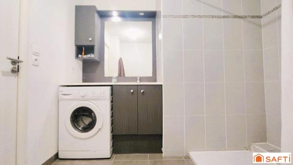 Studio avec balcon, vendu loué, parking inclus