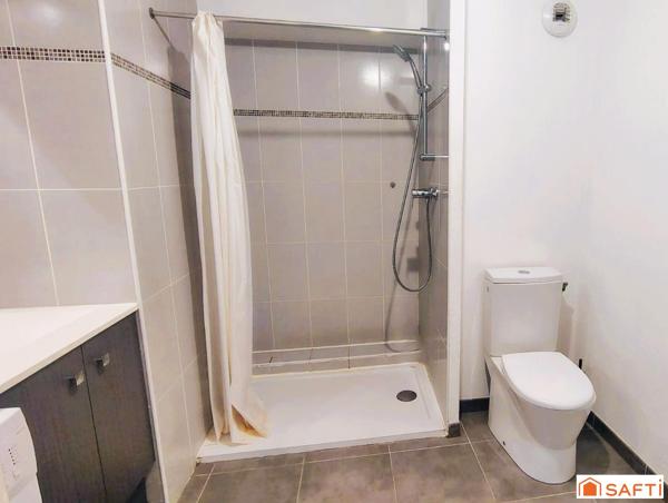 Studio avec balcon, vendu loué, parking inclus