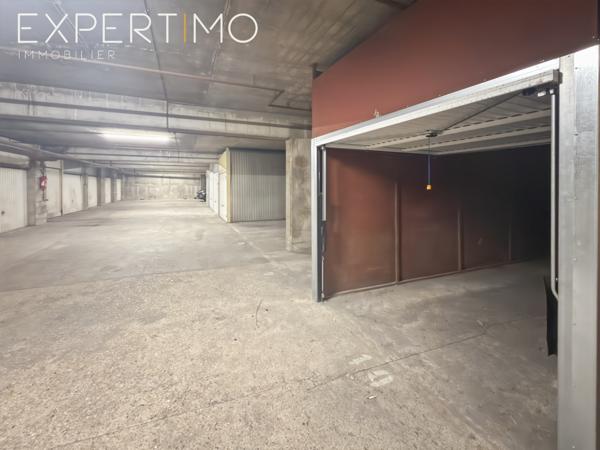 Paris (75018) Paris 18 ème, rue Doudeauville. Box en sous-sol.