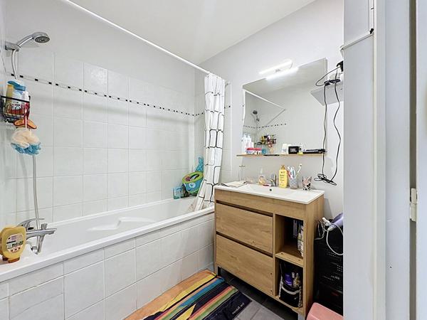 13014 Marseille Appartement Marseille 3 pièce(s) 61 m2,Terrasse, 2  place PKG, Cave