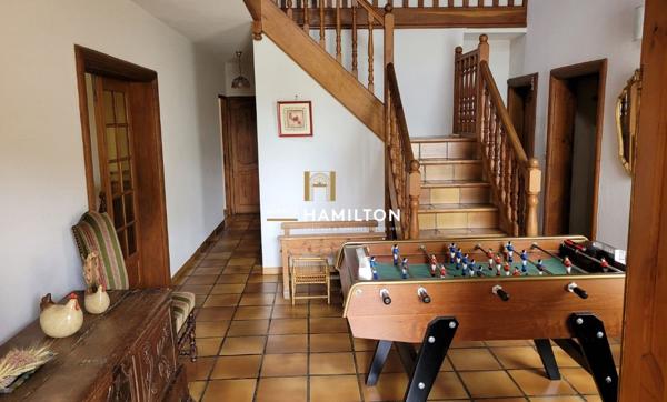 Villa de caractère avec piscine et vue exceptionnelle sur Cordes-sur-Ciel Cordes sur ciel