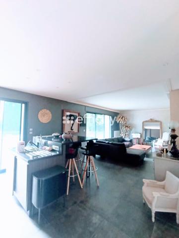 Maison 6 pièces - 180 m²